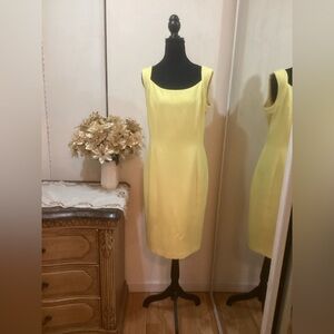 NWOT Women’s Elegant Yellow Sleeveless Dress​